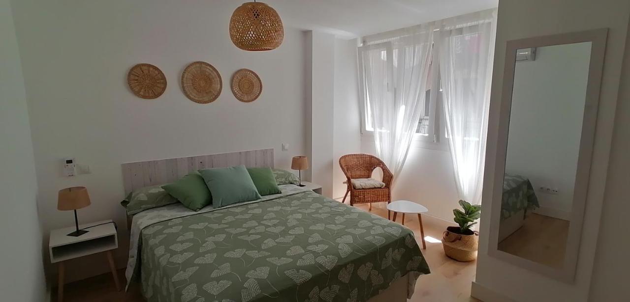 Апартаменти El Palo Cosy, 200 M From The Beach Малага Екстер'єр фото